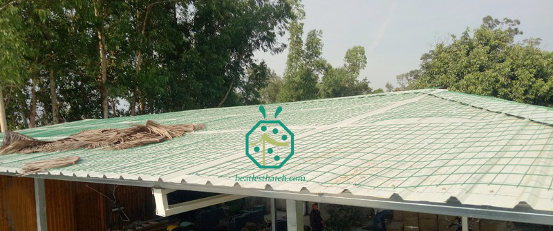 Paja sintética para techo de cabaña de metal corrugado