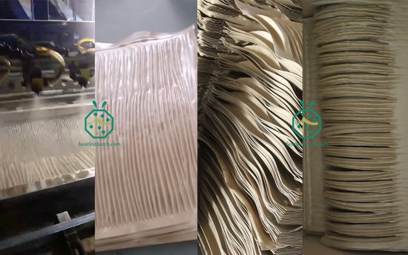 Fabricación y empaque de materiales para techos de paja de palma artificial.