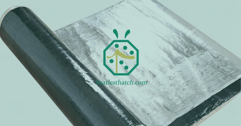 Membrana impermeable como subtecho para materiales de techo de paja sintética artificial