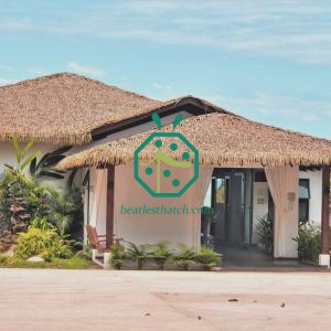 Techos artificiales de hojas de palma duraderos para el ecoturismo en Costa Rica.