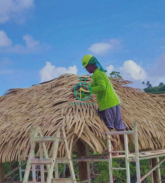 Materiales plásticos para techos de paja y hojas de palma utilizados en proyectos hoteleros en Fiji
        