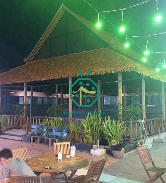 proyecto de techado de paja sintética de restaurante de bungalows en Camboya